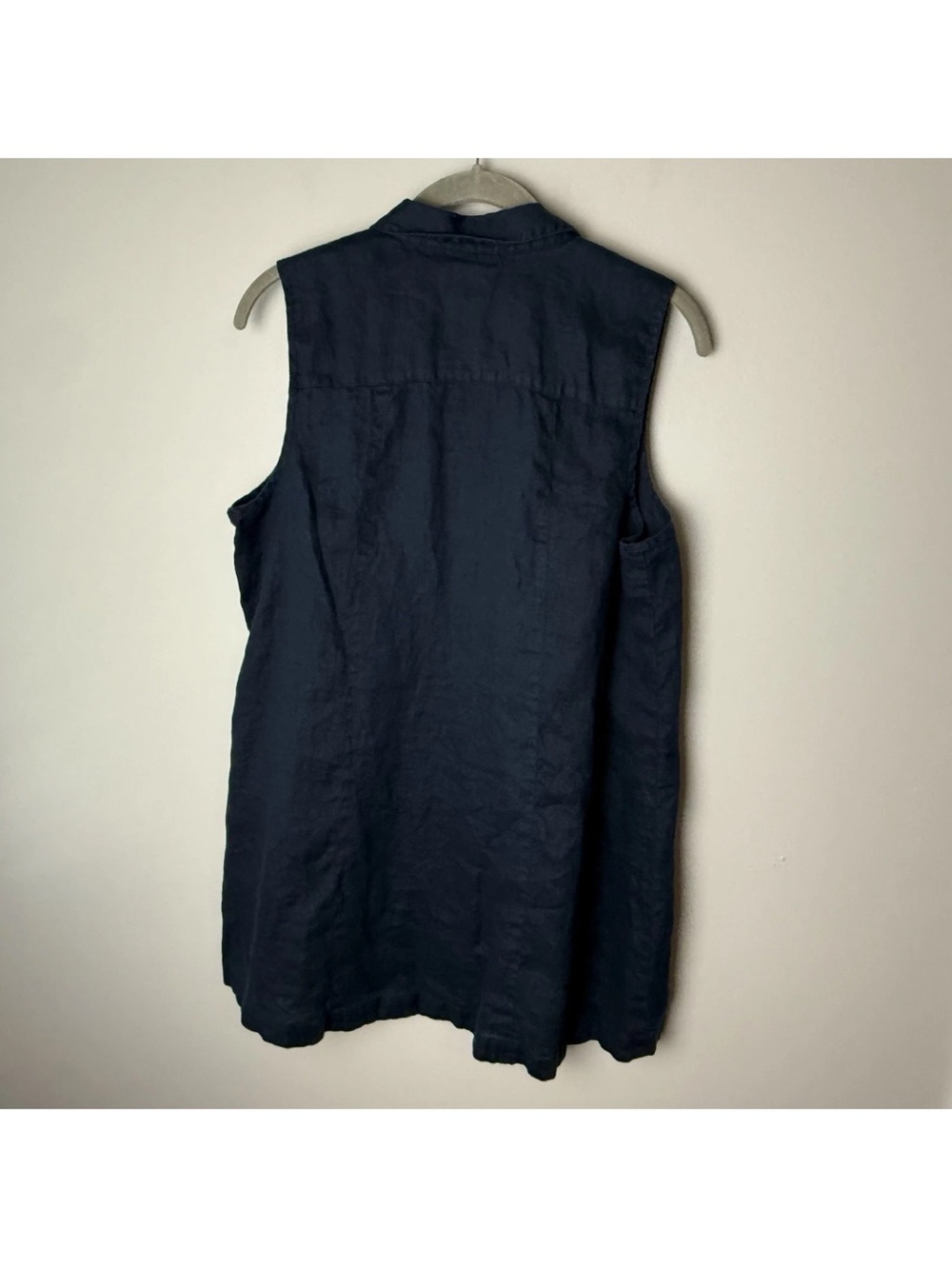 J. Jill Love Linen Top Size Medium Navy Blue Sleeveless Button Front Collared - Picture 4 of 5